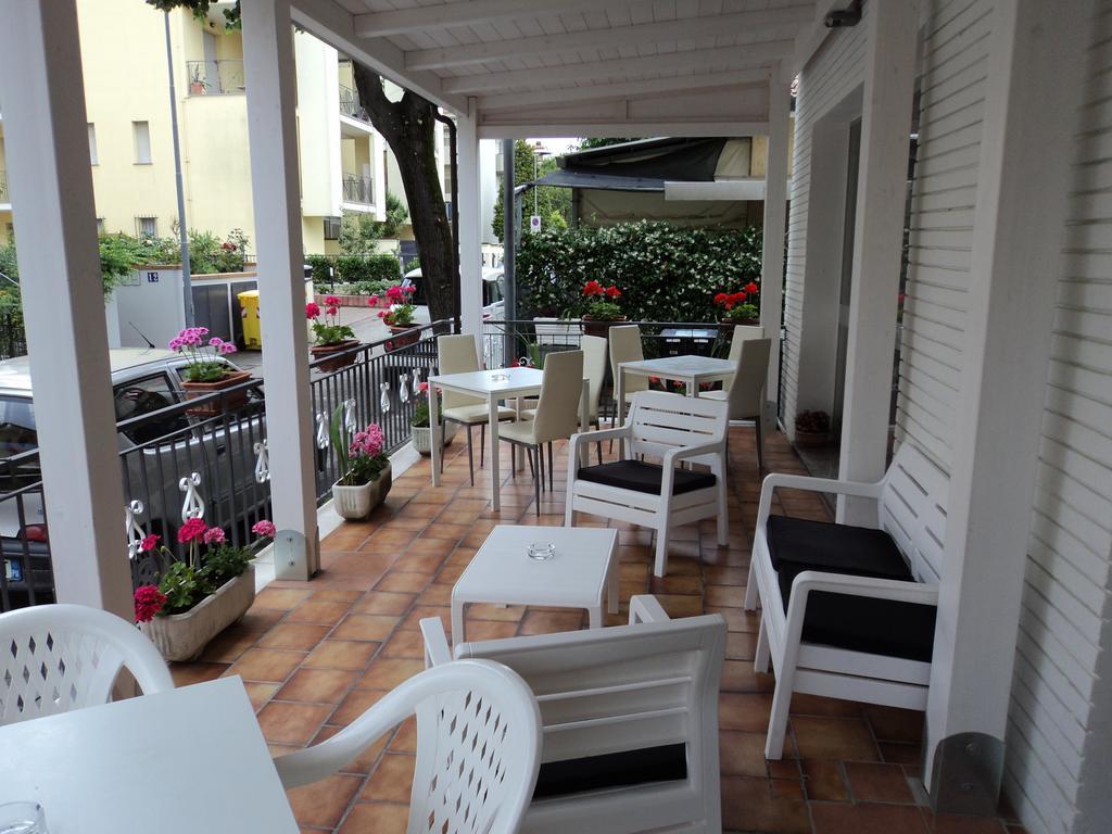 Hotel Villa Donati Viserbella di Rimini Luaran gambar