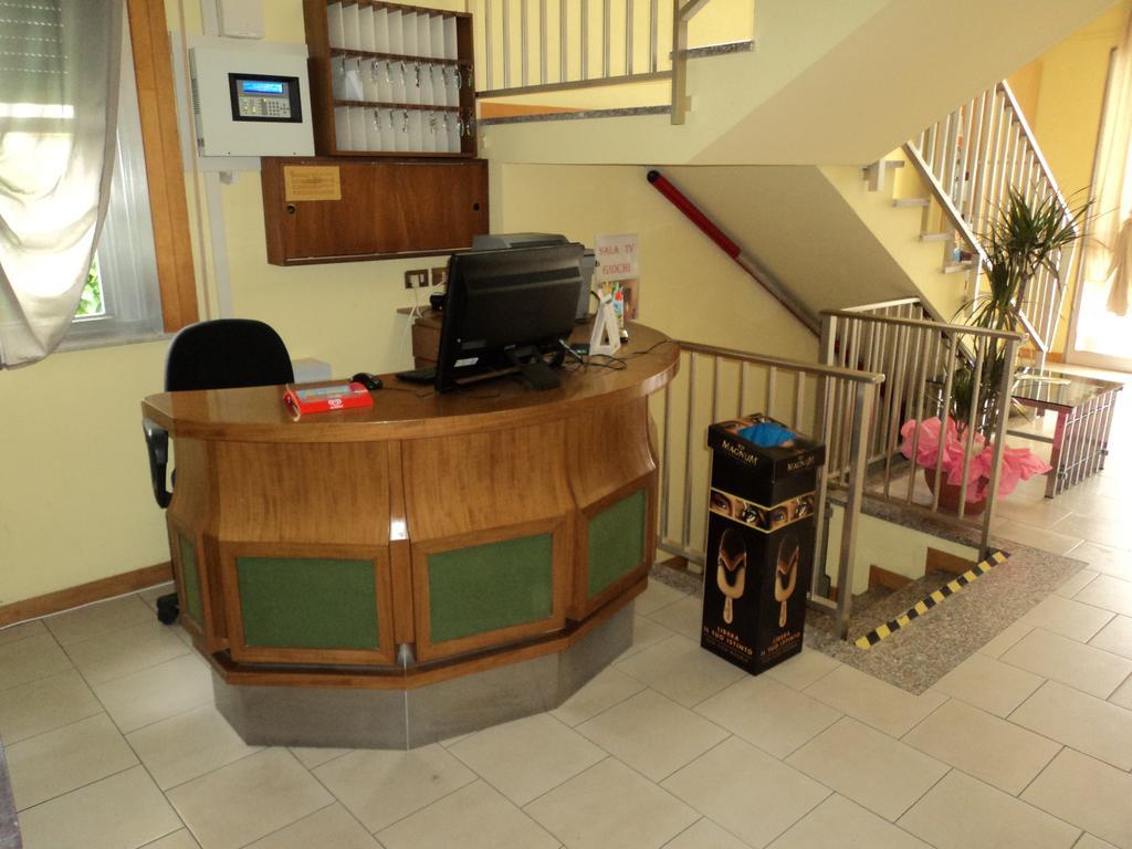 Hotel Villa Donati Viserbella di Rimini Luaran gambar