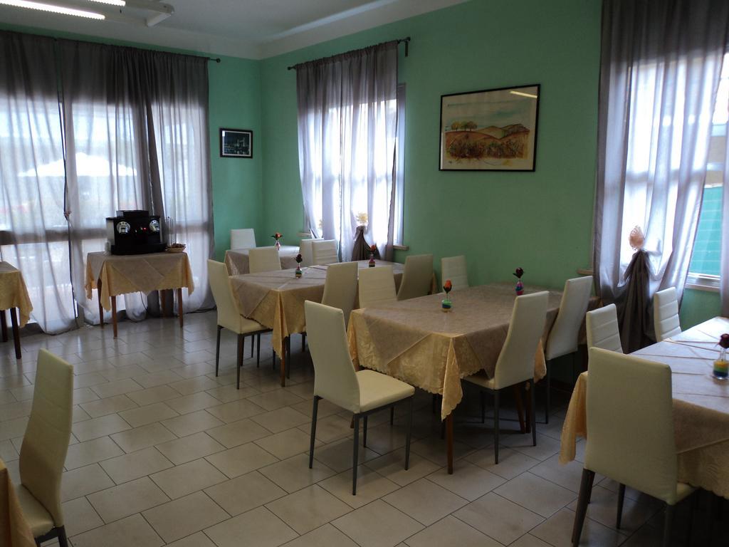 Hotel Villa Donati Viserbella di Rimini Luaran gambar
