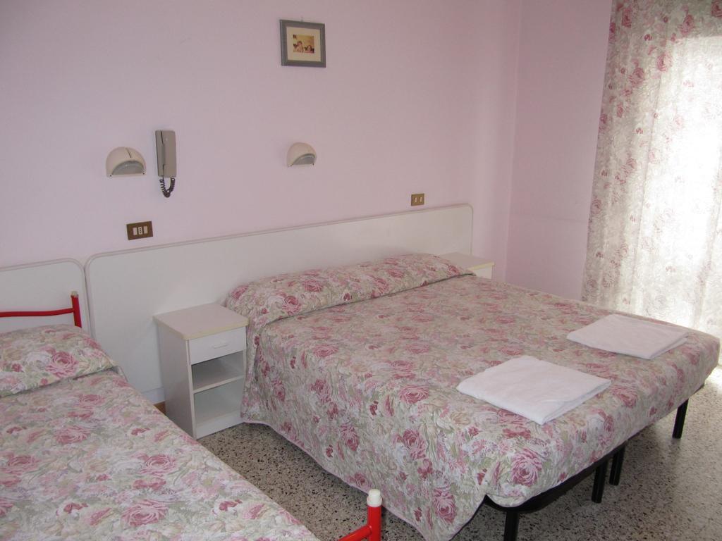 Hotel Villa Donati Viserbella di Rimini Luaran gambar