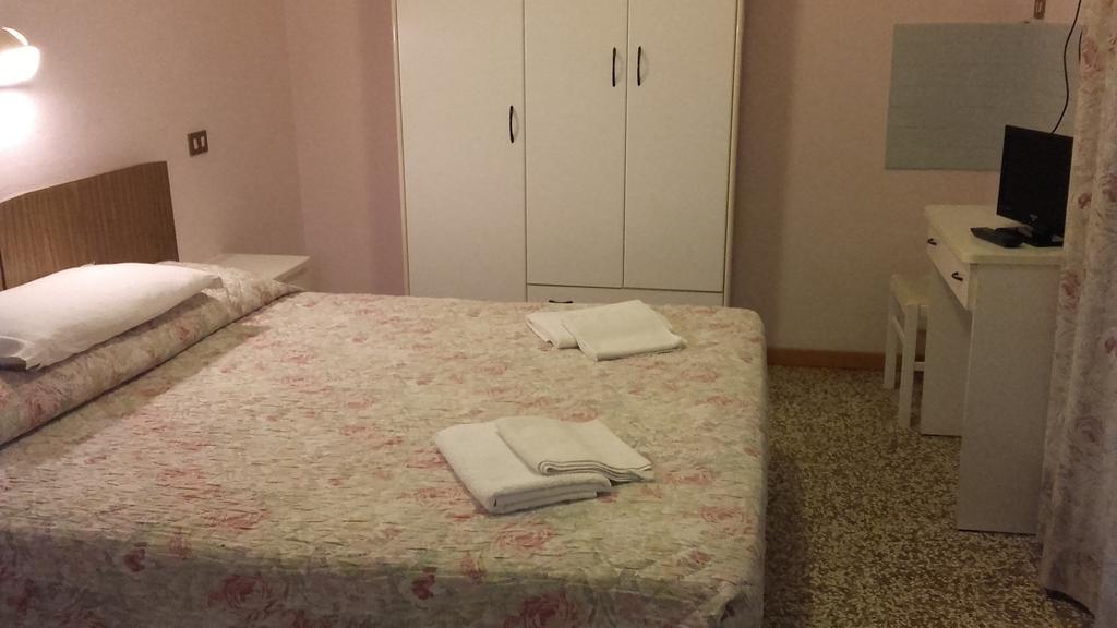 Hotel Villa Donati Viserbella di Rimini Luaran gambar