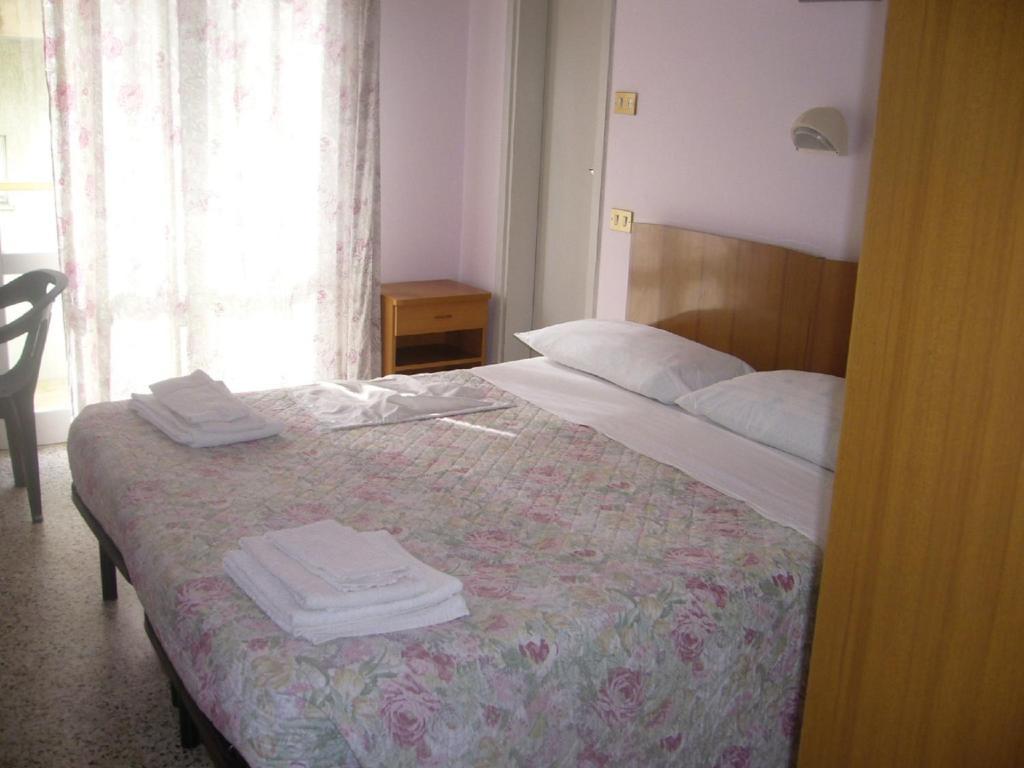 Hotel Villa Donati Viserbella di Rimini Bilik gambar