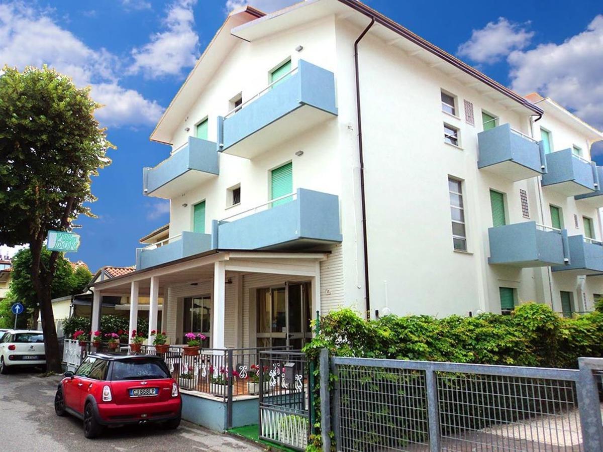 Hotel Villa Donati Viserbella di Rimini Luaran gambar